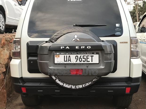 Mitsubishi Pajero 2009 White