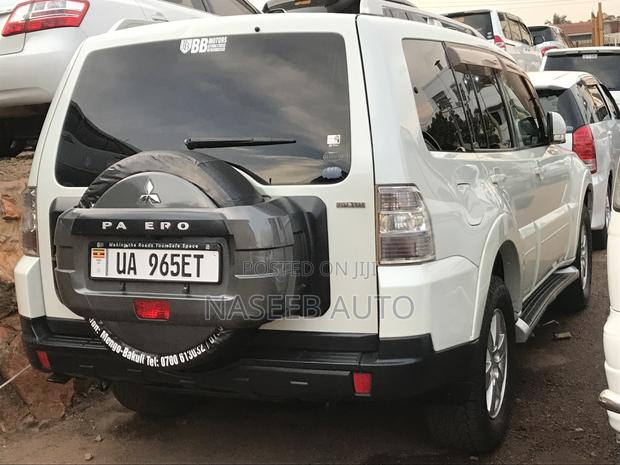 Mitsubishi Pajero 2009 White