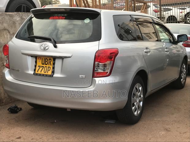 Toyota Corolla Fielder 2009 Silver