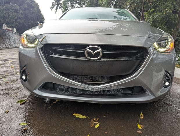 Mazda 2 2017 Gray