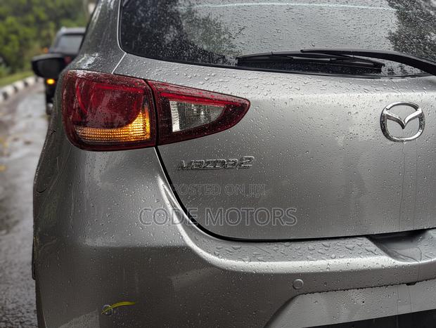 Mazda 2 2017 Gray