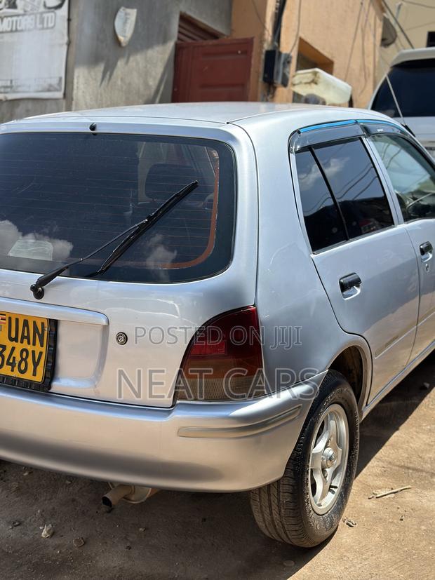 Toyota Starlet 1999 Silver