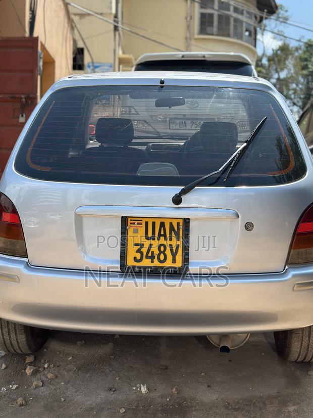 Toyota Starlet 1999 Silver