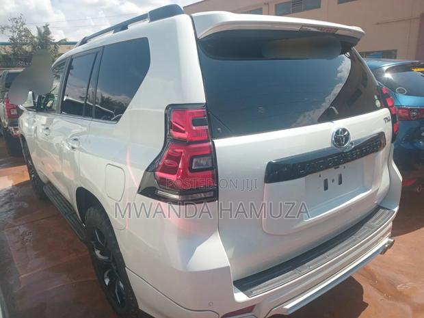 Toyota Land Cruiser Prado 2020 White