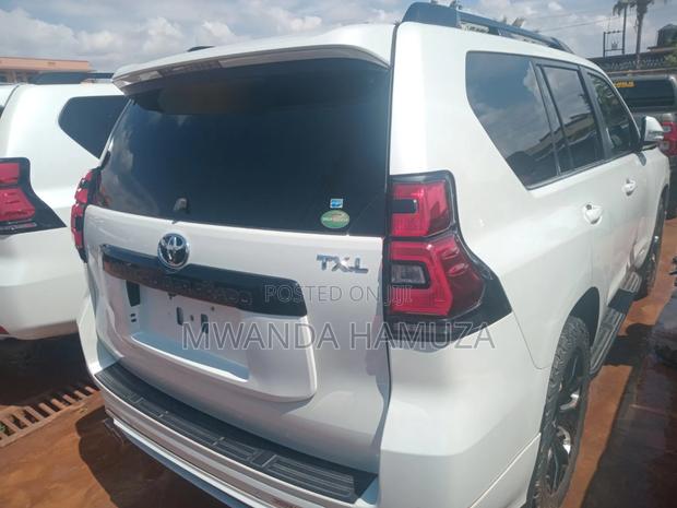 Toyota Land Cruiser Prado 2020 White