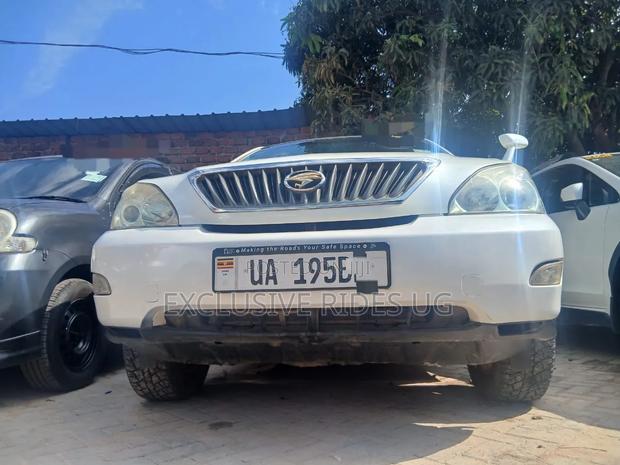Toyota Harrier 2.4 2010 White