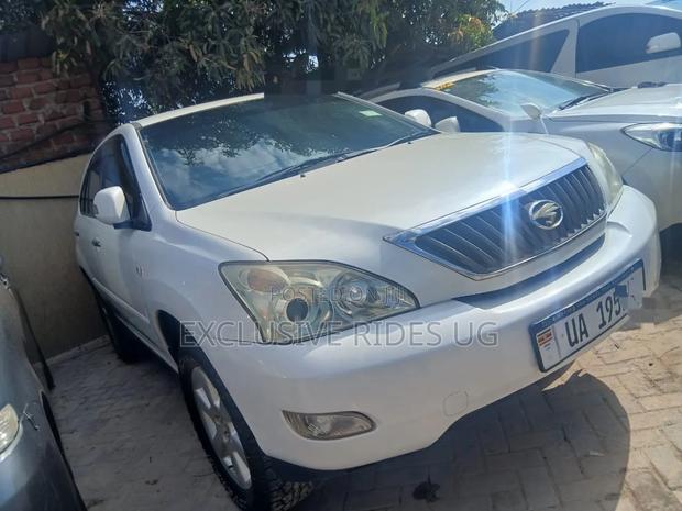 Toyota Harrier 2.4 2010 White