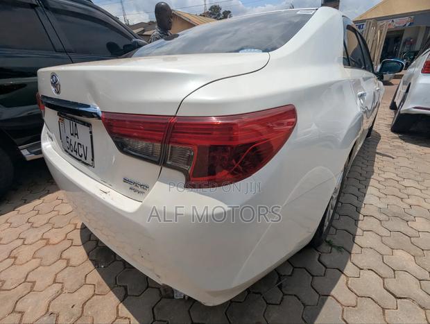 Toyota Mark X 2012 White