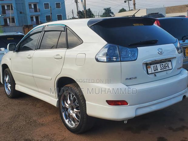 Toyota Harrier 2010 White