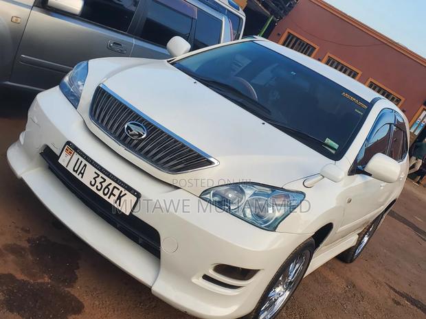 Toyota Harrier 2010 White