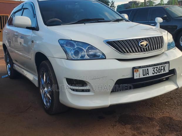 Toyota Harrier 2010 White