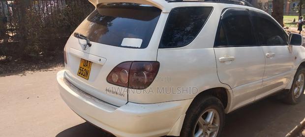 Toyota Harrier 2002 White