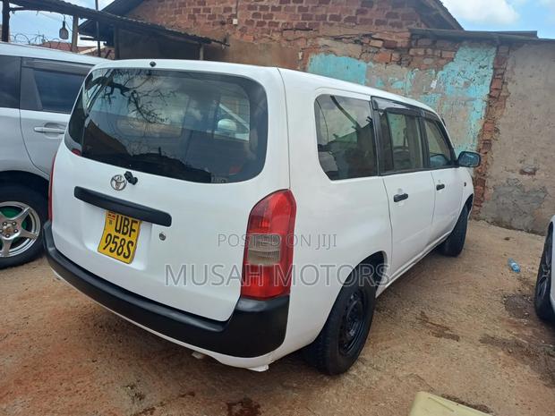 Toyota Probox 2005 White