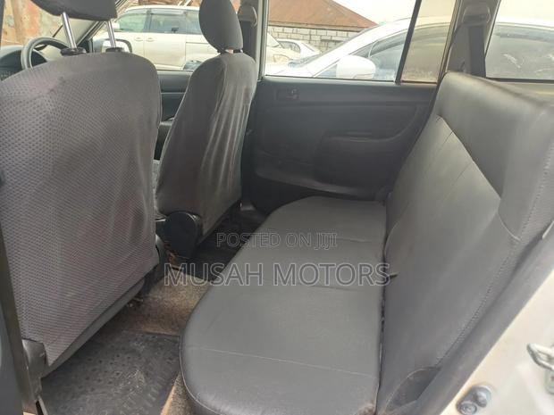 Toyota Probox 2005 White