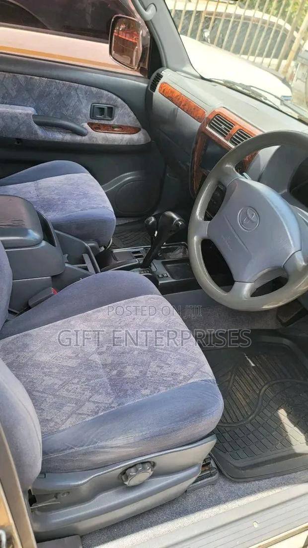 Toyota Land Cruiser Prado 2.7 16V 5dr 2000 Silver