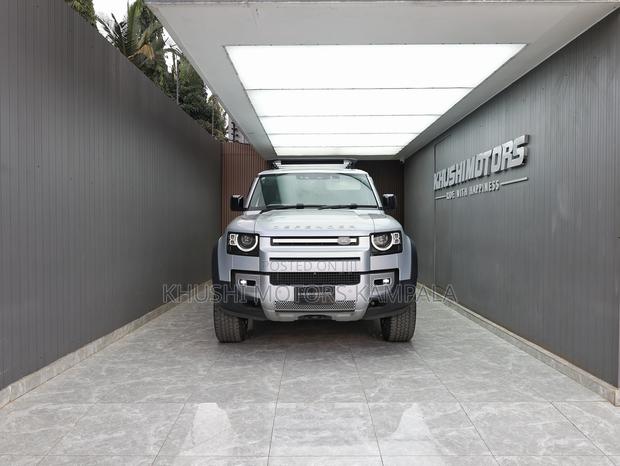 Land Rover Defender 2021 Silver