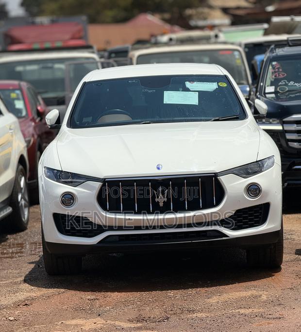 Maserati Levante S GranSport AWD 2019 White