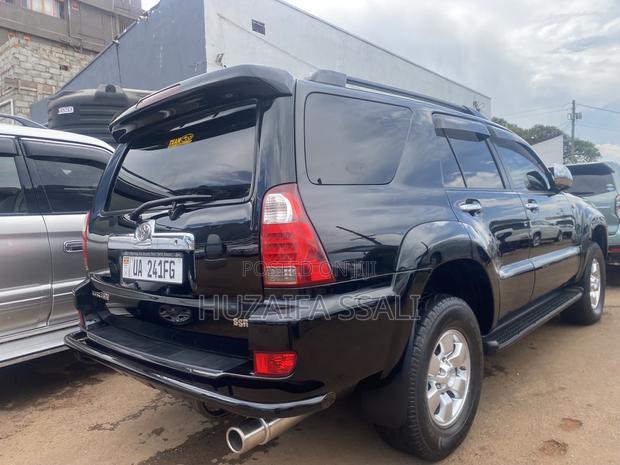 Toyota Hilux Surf 2009 Black