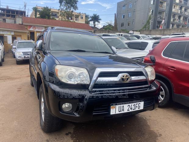 Toyota Hilux Surf 2009 Black