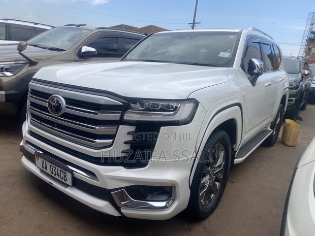 Toyota Land Cruiser Prado 2020 White