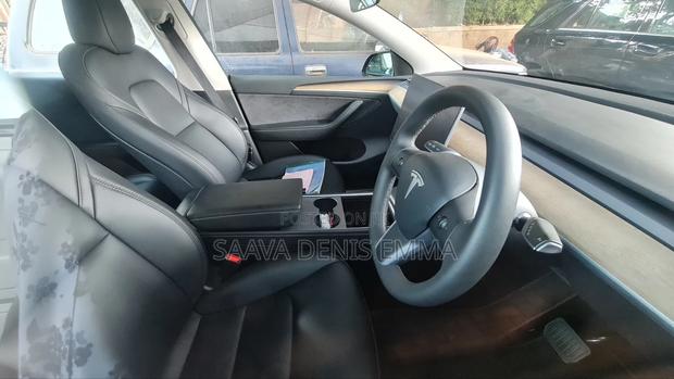 New Tesla Model Y Performance 2024 Black