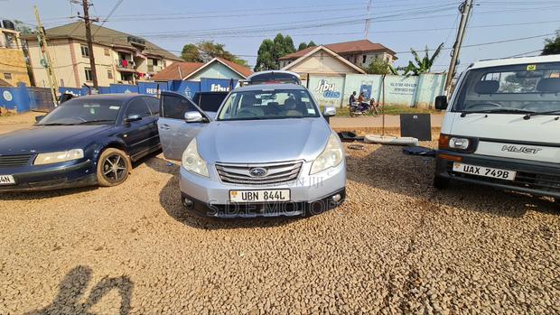 Subaru Outback 2.5i Premium 2010