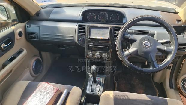 Nissan X-Trail 2.0 Petrol XE 2010 Gold