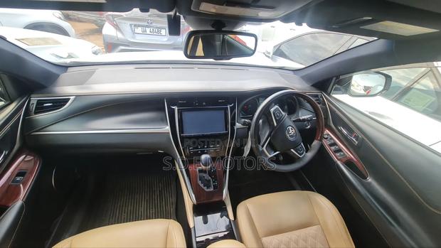 Toyota Harrier Progress Metal & Leather 2016 White