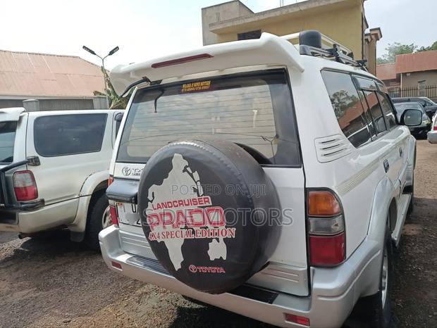 Toyota Land Cruiser Prado 2.7 3dr 2002 White
