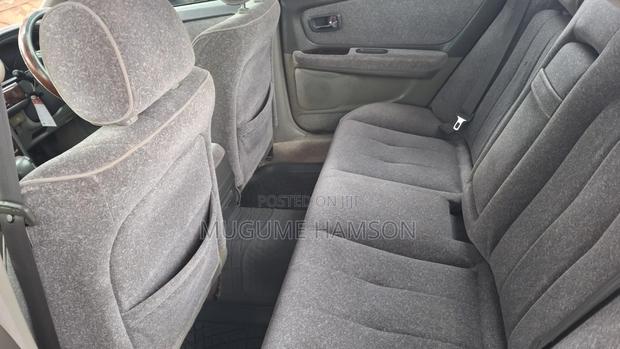 Toyota Mark II 2000 White