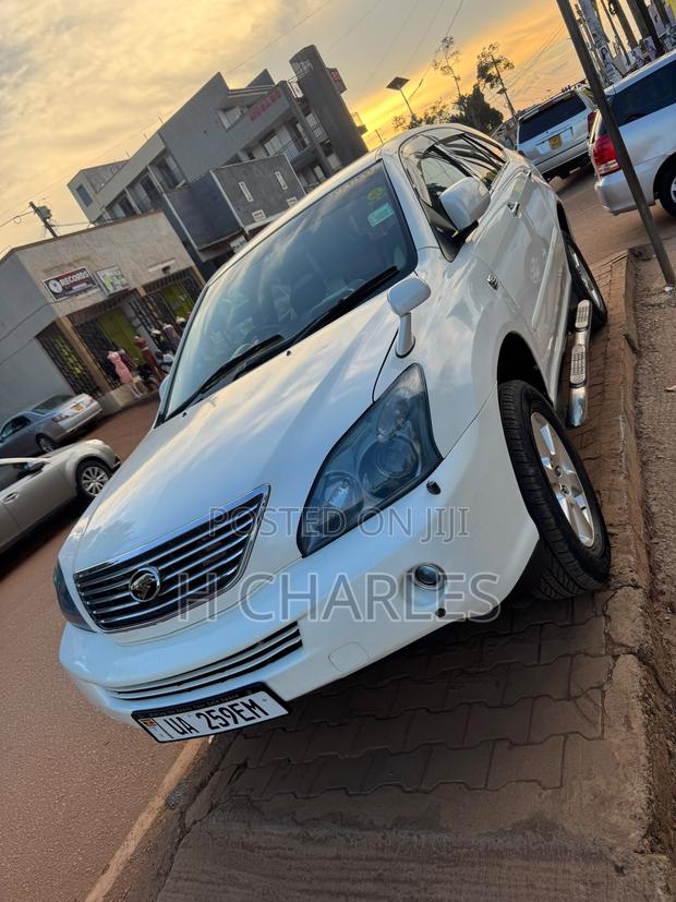 Toyota Harrier 2.4 2007 White