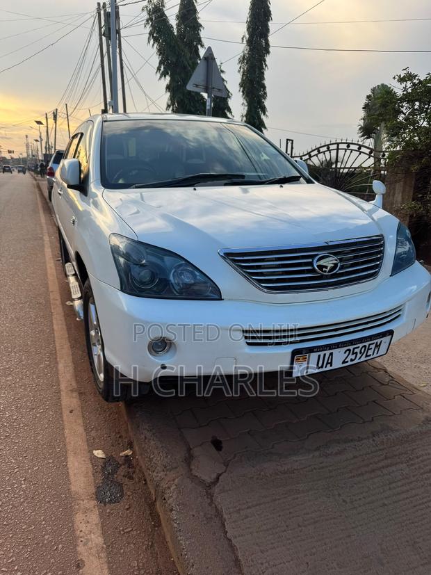 Toyota Harrier 2.4 2007 White