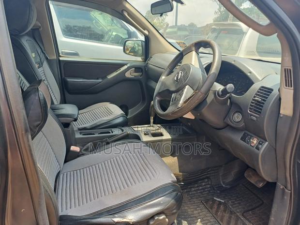 Nissan Navara 2.5 dCi Automatic 2012 Gray