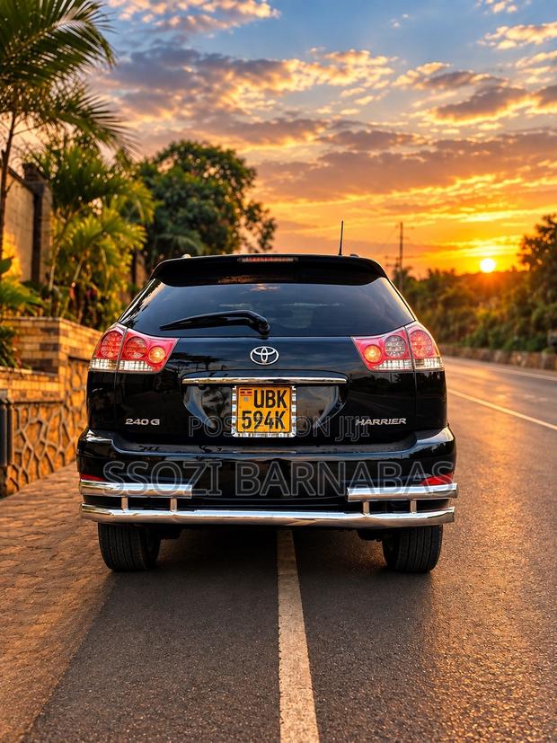 Toyota Harrier 2006