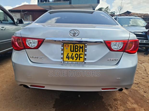 Toyota Mark X 2.5 AWD 2010 Silver