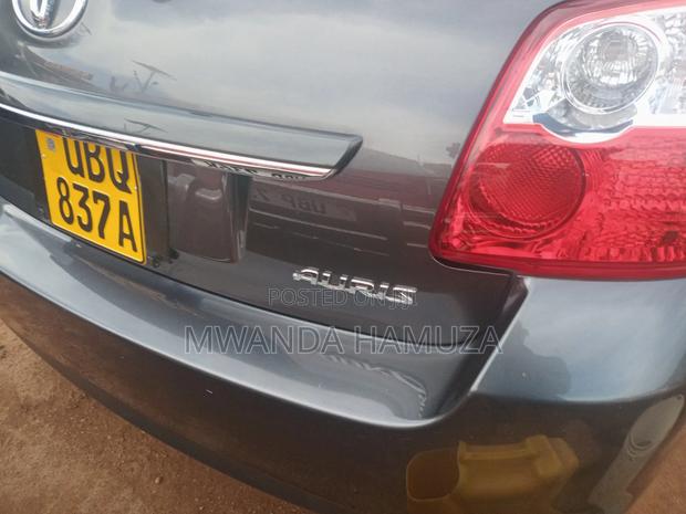 Toyota Auris 2009 Gray