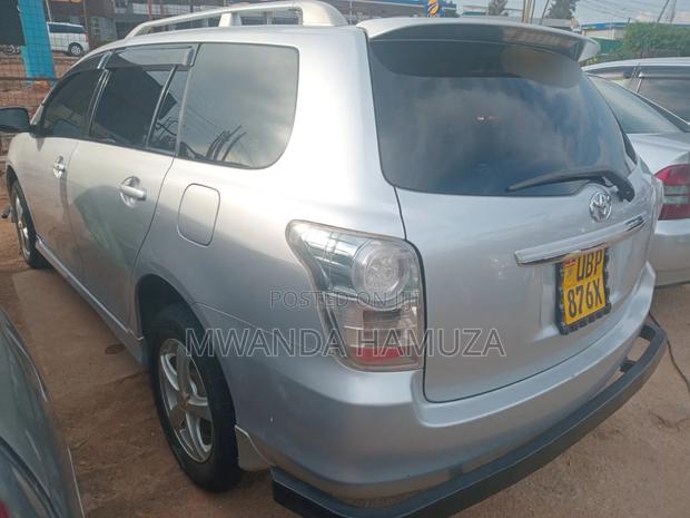 Toyota Corolla Fielder 2011 Silver