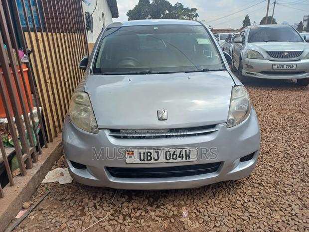 Toyota Passo 1.3 FWD 2006 Black