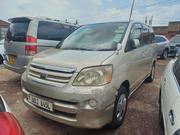 Toyota Noah 2005 Gold for sale