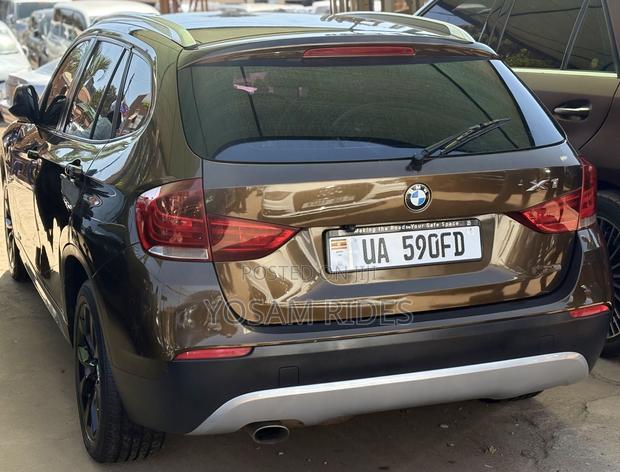 BMW X1 xDrive28i 2013 Brown