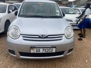 Toyota Sienta 2012 White for sale