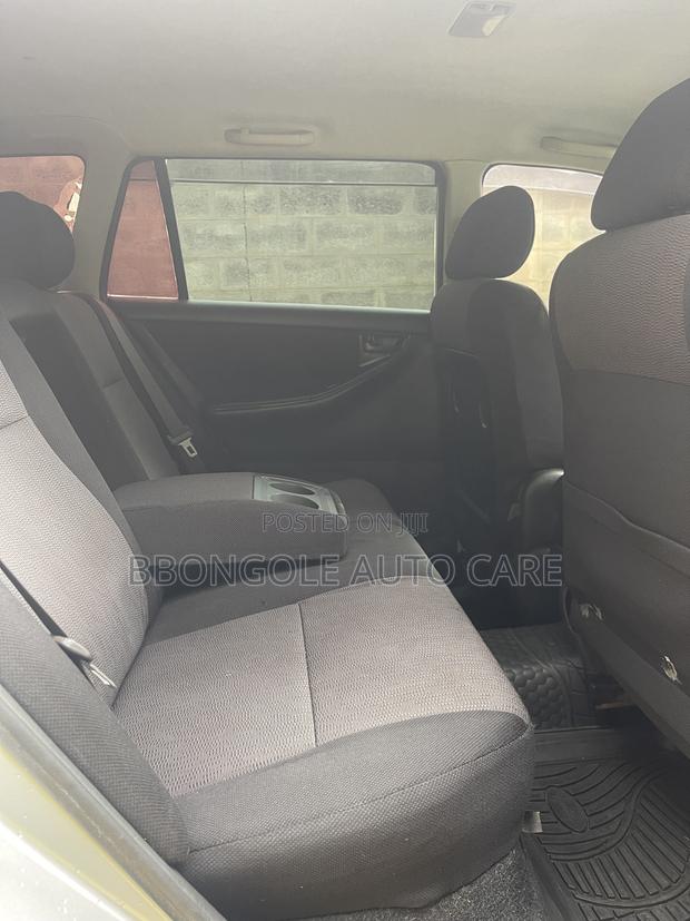 Toyota Corolla Fielder 2002 Silver