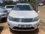 Mitsubishi Outlander 2010 White for sale