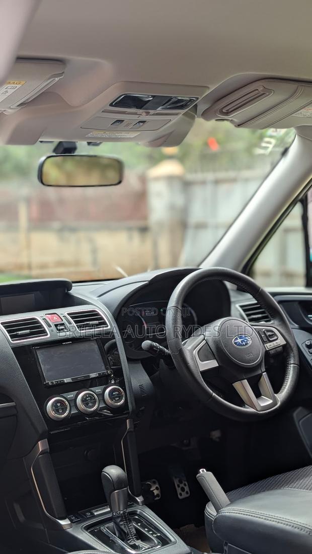 Subaru Forester 2017 Off white