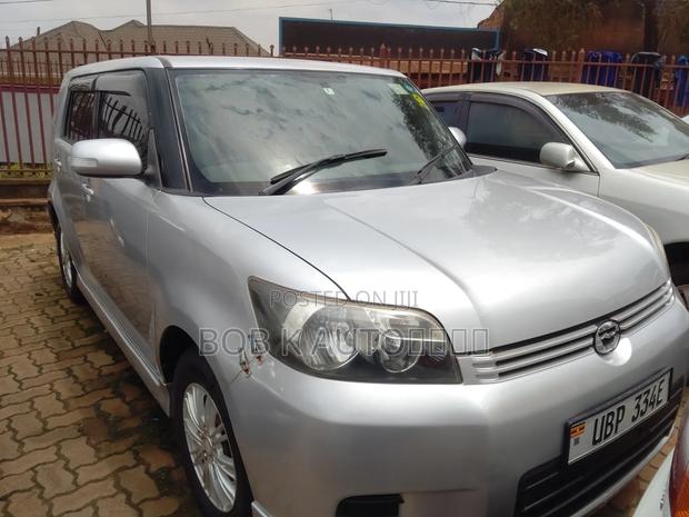 Toyota Corolla Rumion 2010 Silver