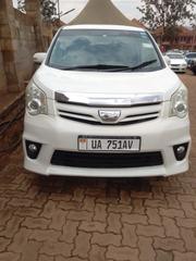 Toyota Noah 2013 White for sale