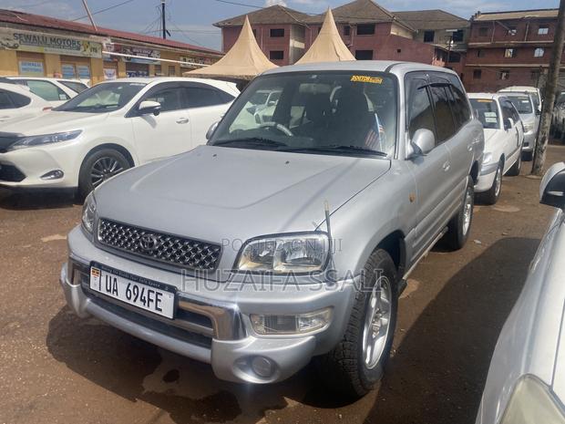 Toyota RAV4 2008 White