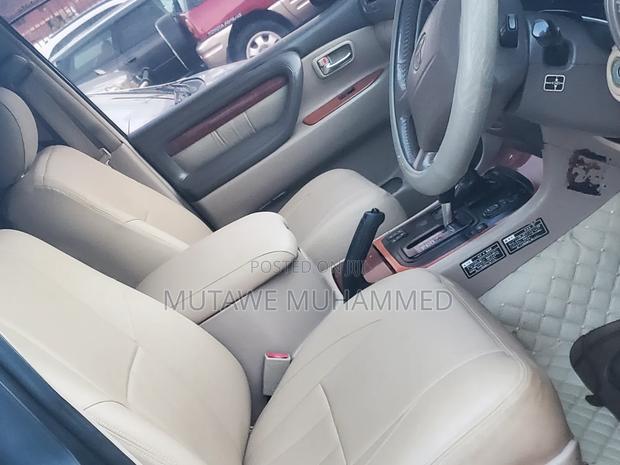 Toyota Land Cruiser Cygnus 4.7 2005 Black
