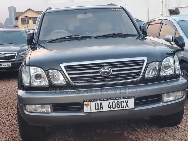 Toyota Land Cruiser Cygnus 4.7 2005 Black