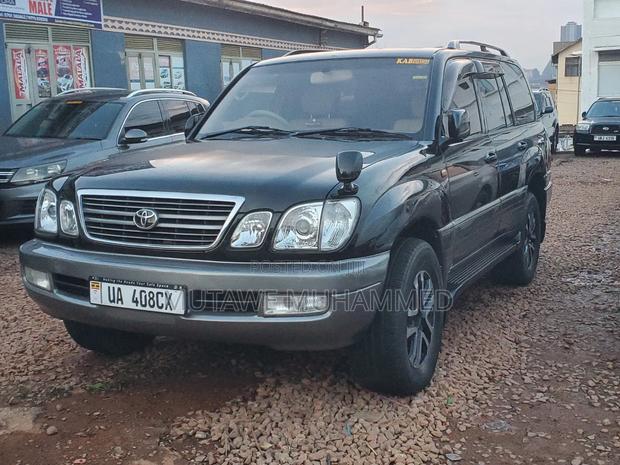 Toyota Land Cruiser Cygnus 4.7 2005 Black